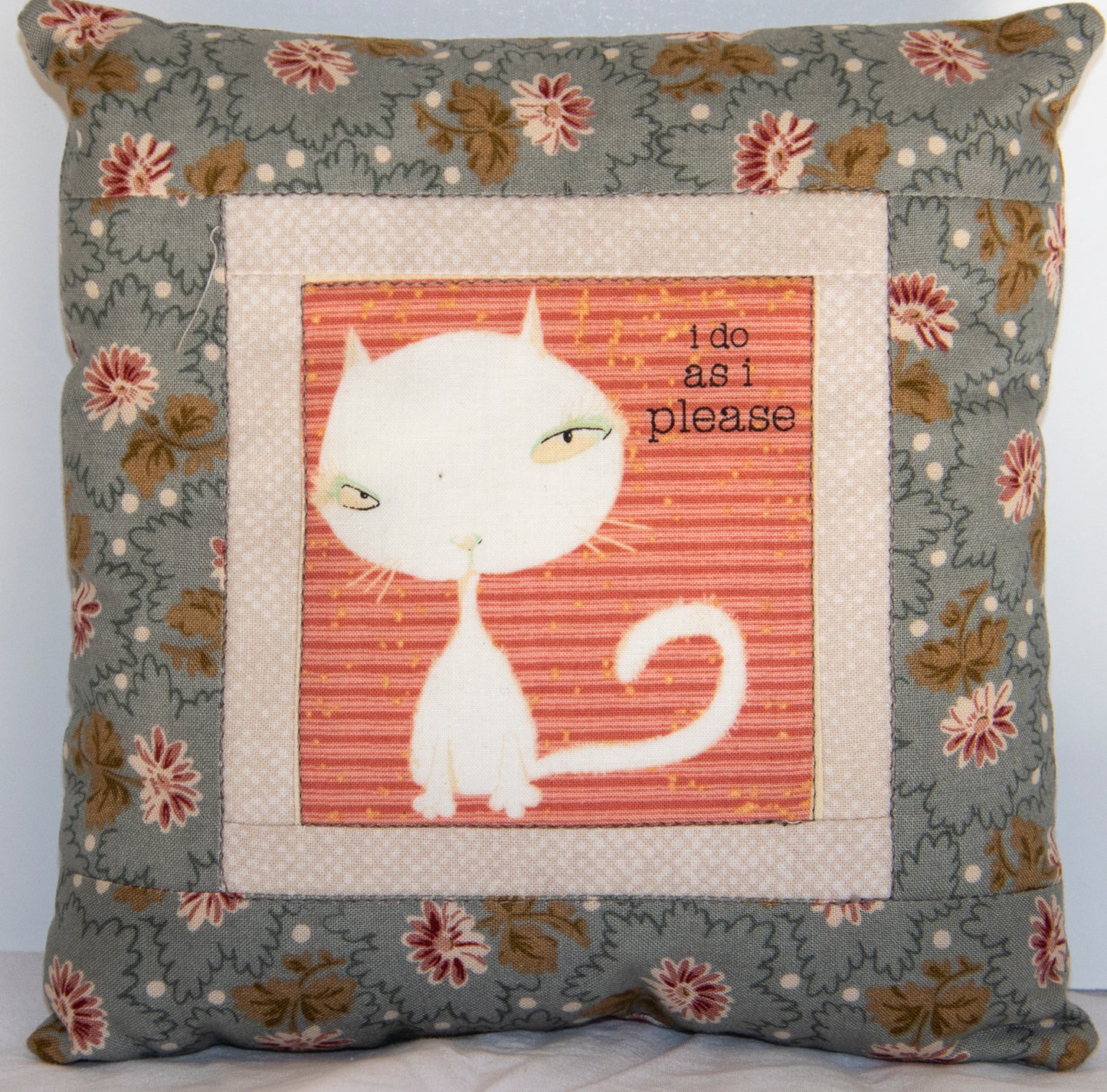 Snarky Cat Throw Pillow-DK-1-20-8133